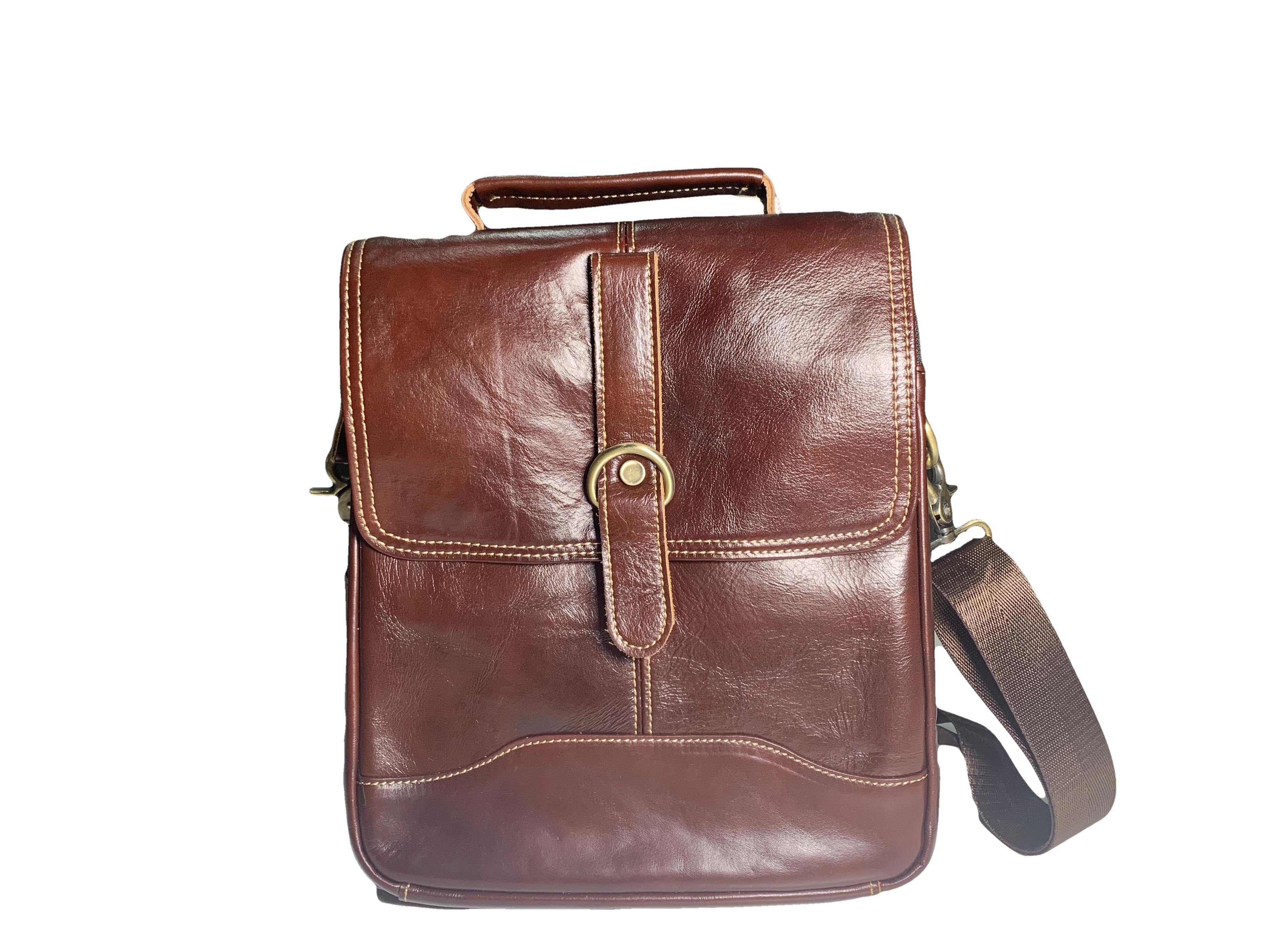 Discovery X Messenger Dark Brown Leather Travel Bag | Ejad