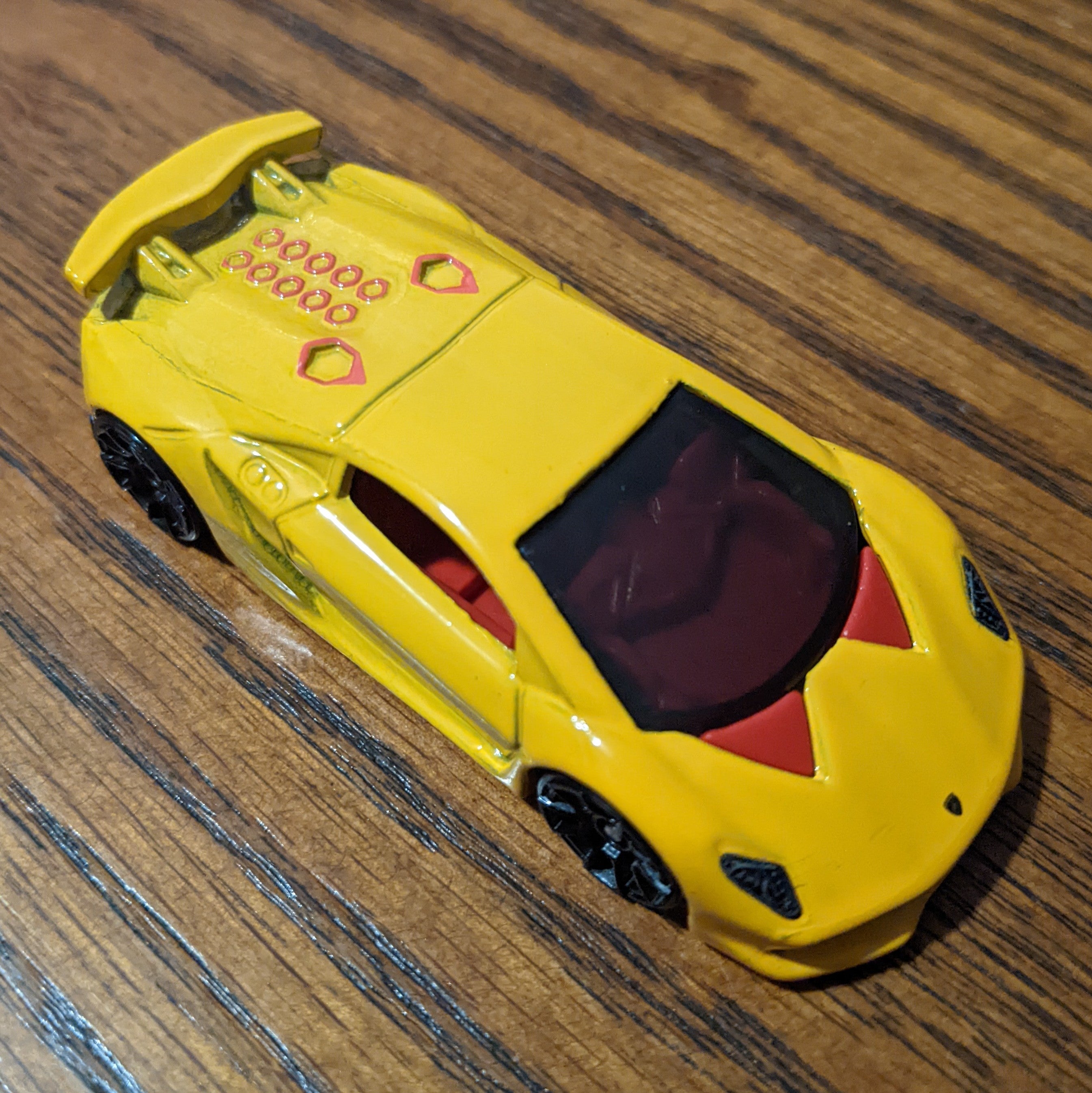 Lamborghini Sesto Elemento (Yellow) - Motor Show - Hot Wheels Basic Lo –  Dee Kay Shop