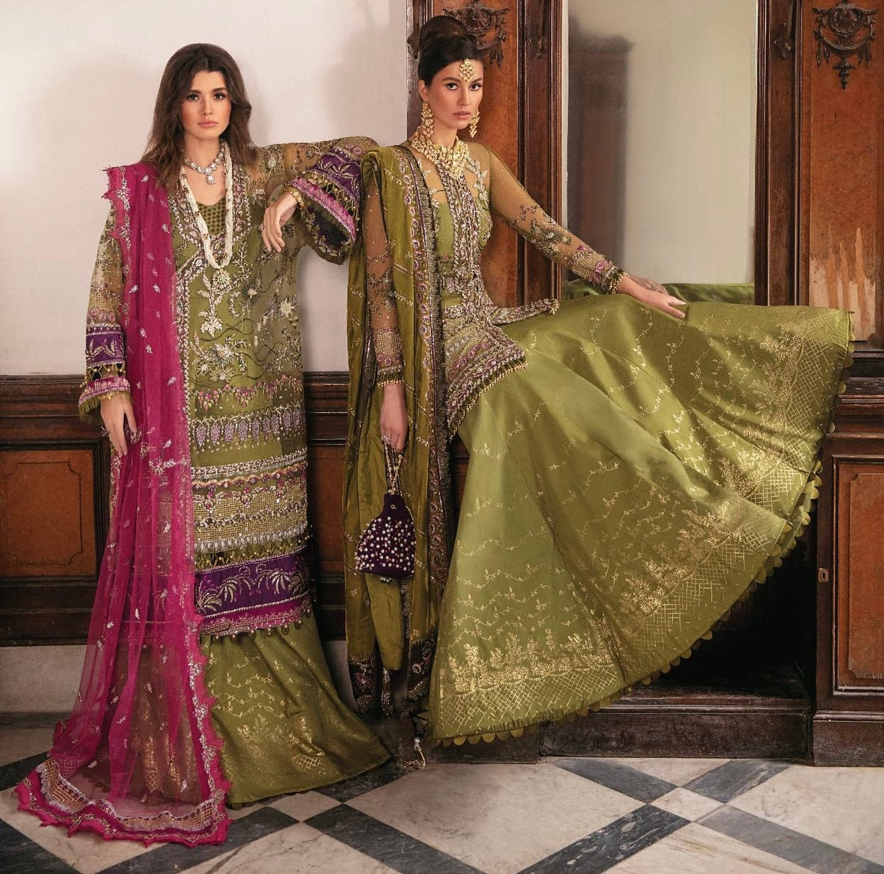 https://www.lebaasonline.co.uk/collections/gulaal-wedding-collection/products/gulaal-luxury-formals-eid-collection-2021-zuria-d-3