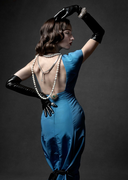 black latex gloves