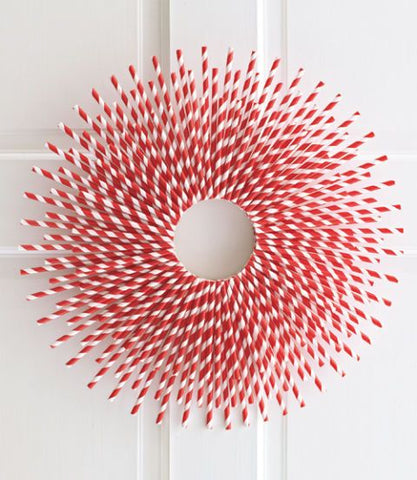 Paper Straw Wreath, 5 Eco Friendly Ways to Decorate Your Restaurant for Valentine's Day