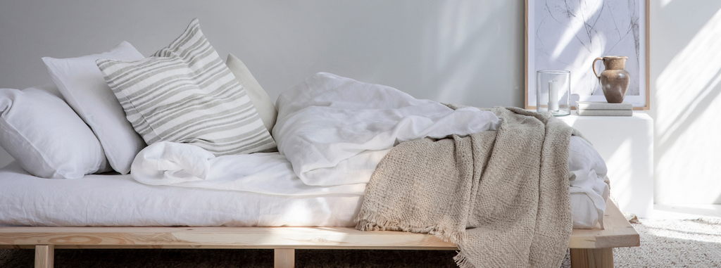Harmooninen ja siisti makuuhuoneen sisustus edistää hyviä unia.