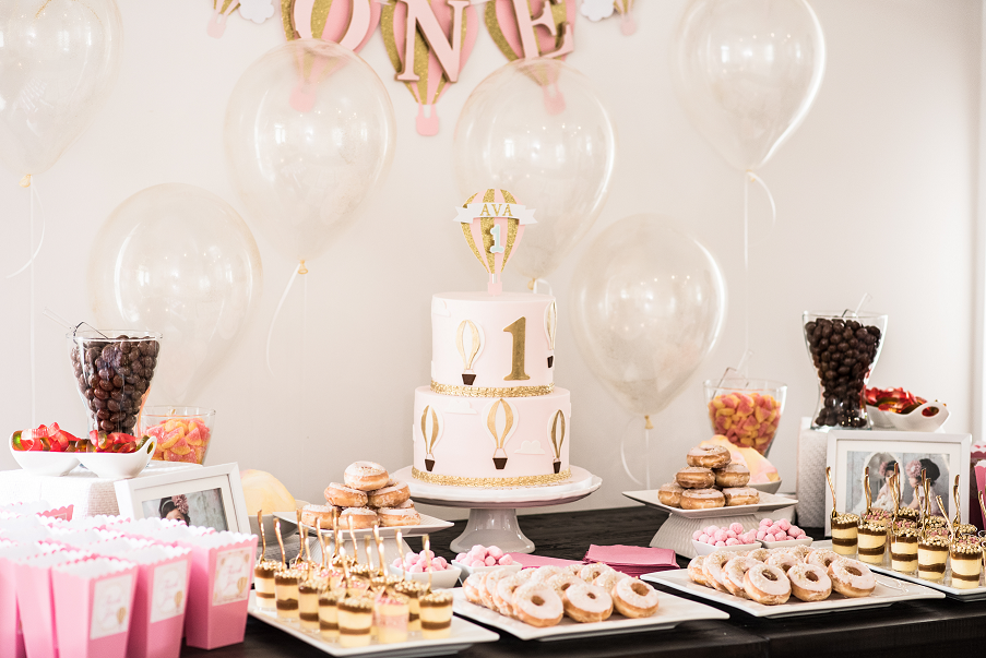 17 Amazing Candy Buffet Ideas [Baby Shower, Wedding, Birthday, DIY]