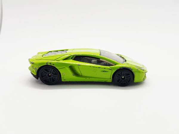 Hot Wheels Lamborghini Aventador LP 700-4 | 2011 Mattel Vintage Car –  Vintage Radar