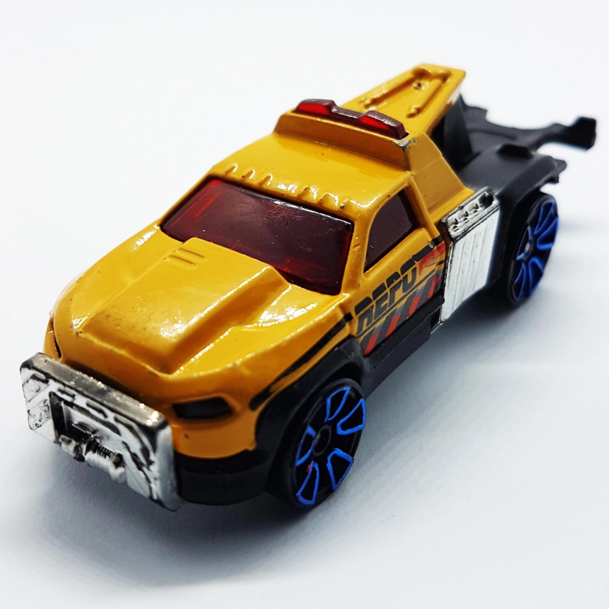 hot wheels tow truck