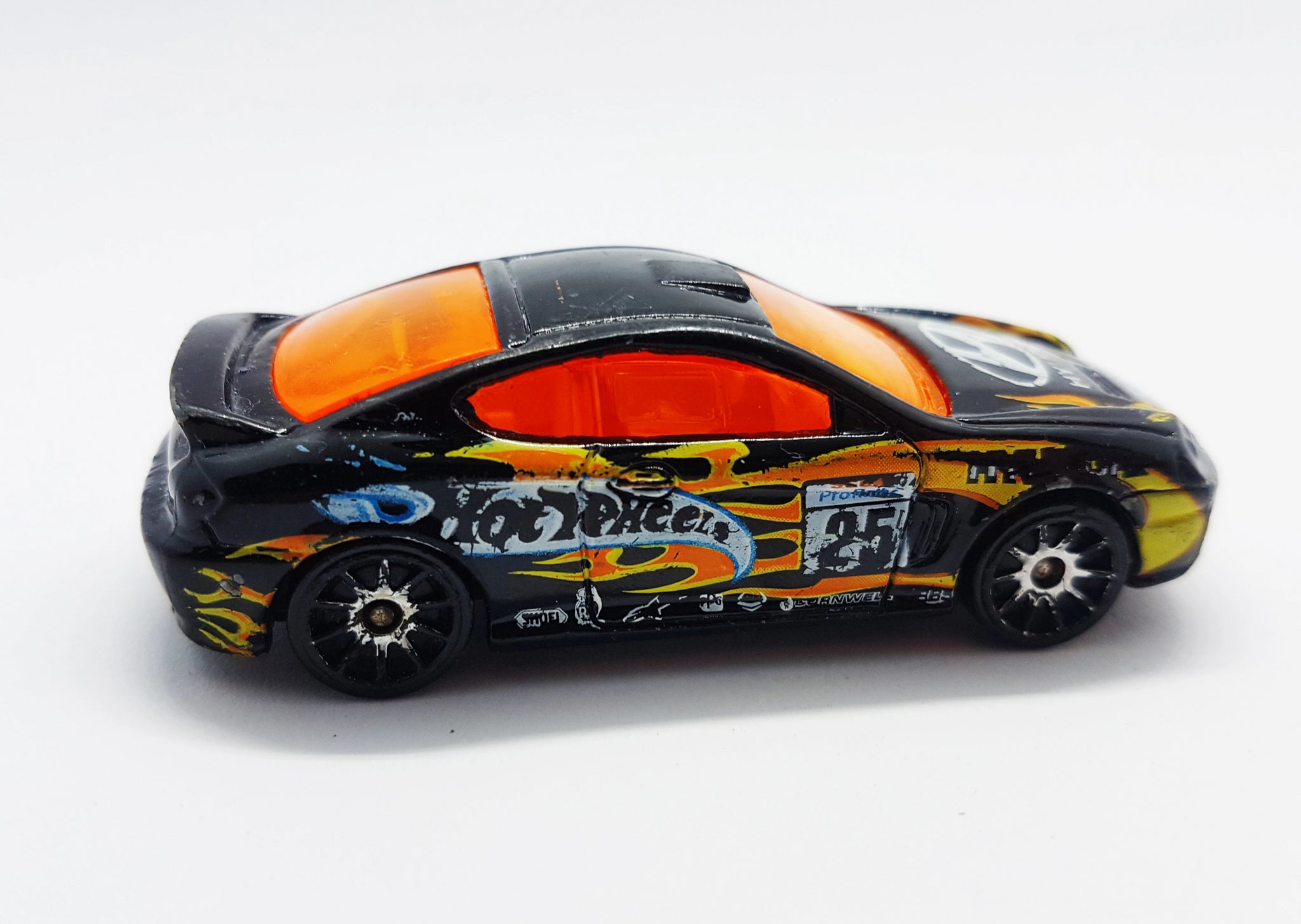 hyundai tiburon diecast model