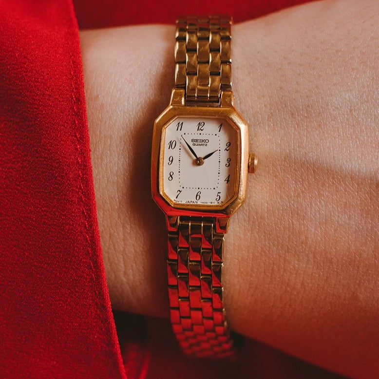 Vintage Gold-tone Seiko V400-5606 RO Rectangular Watch for Women – Vintage  Radar