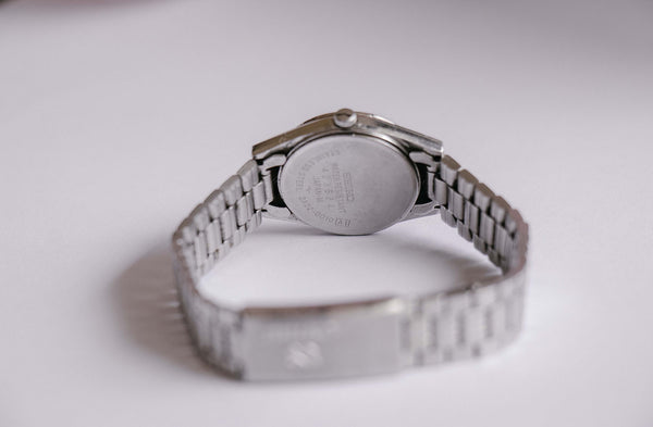 Seiko 2A22-0010 A1 Quartz montre | Dames à tons d'argent minimalistes  montre – Vintage Radar