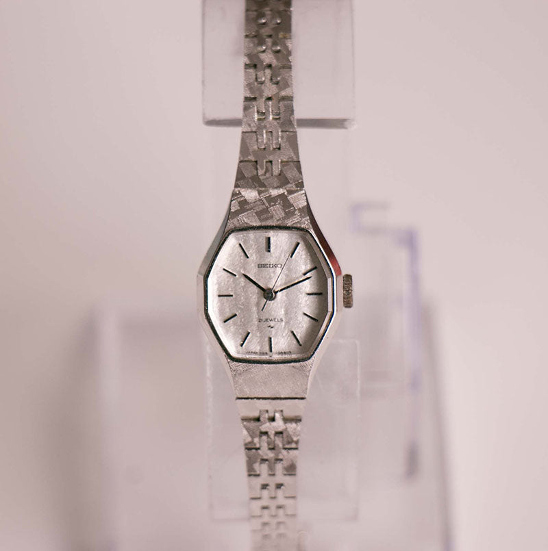 Very Small Seiko 21 Jewels Mechanical Watch for Women Daini Seikosha –  Vintage Radar