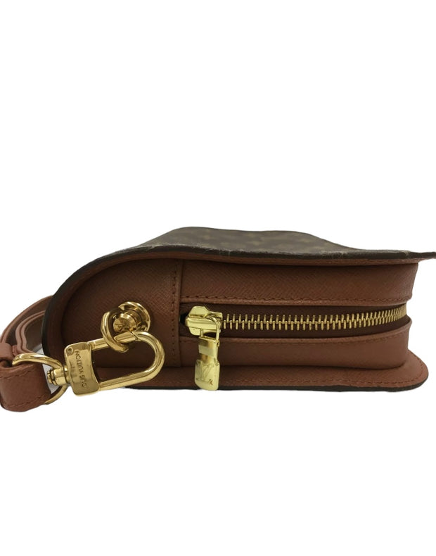 Louis Vuitton Clutch bags Brown Black Leather ref.226786 - Joli Closet