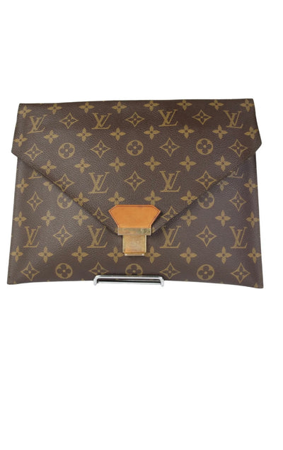 Louis Vuitton Monogram Envelope Clutch - 2 For Sale on 1stDibs