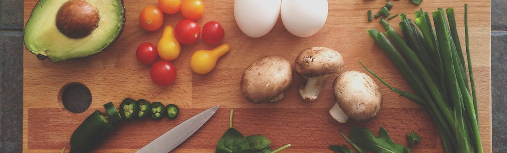 A picture of eggs, mushrooms and onions