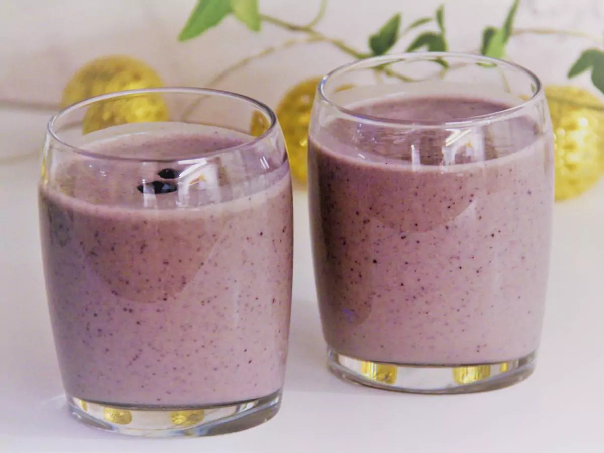 Natural Nordic bilberry peanutbutter smoothie