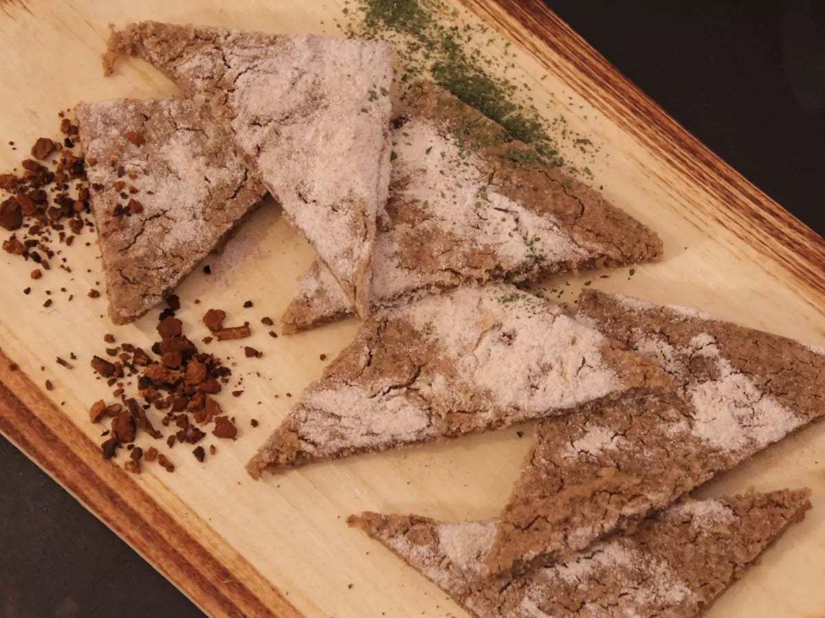 Natural Nordic chaga nettle flatbread