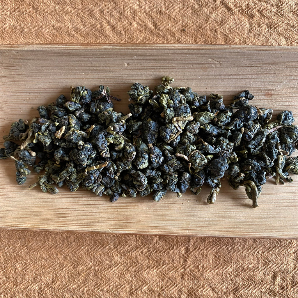 Dong Pian Oolong Tea dried leaves