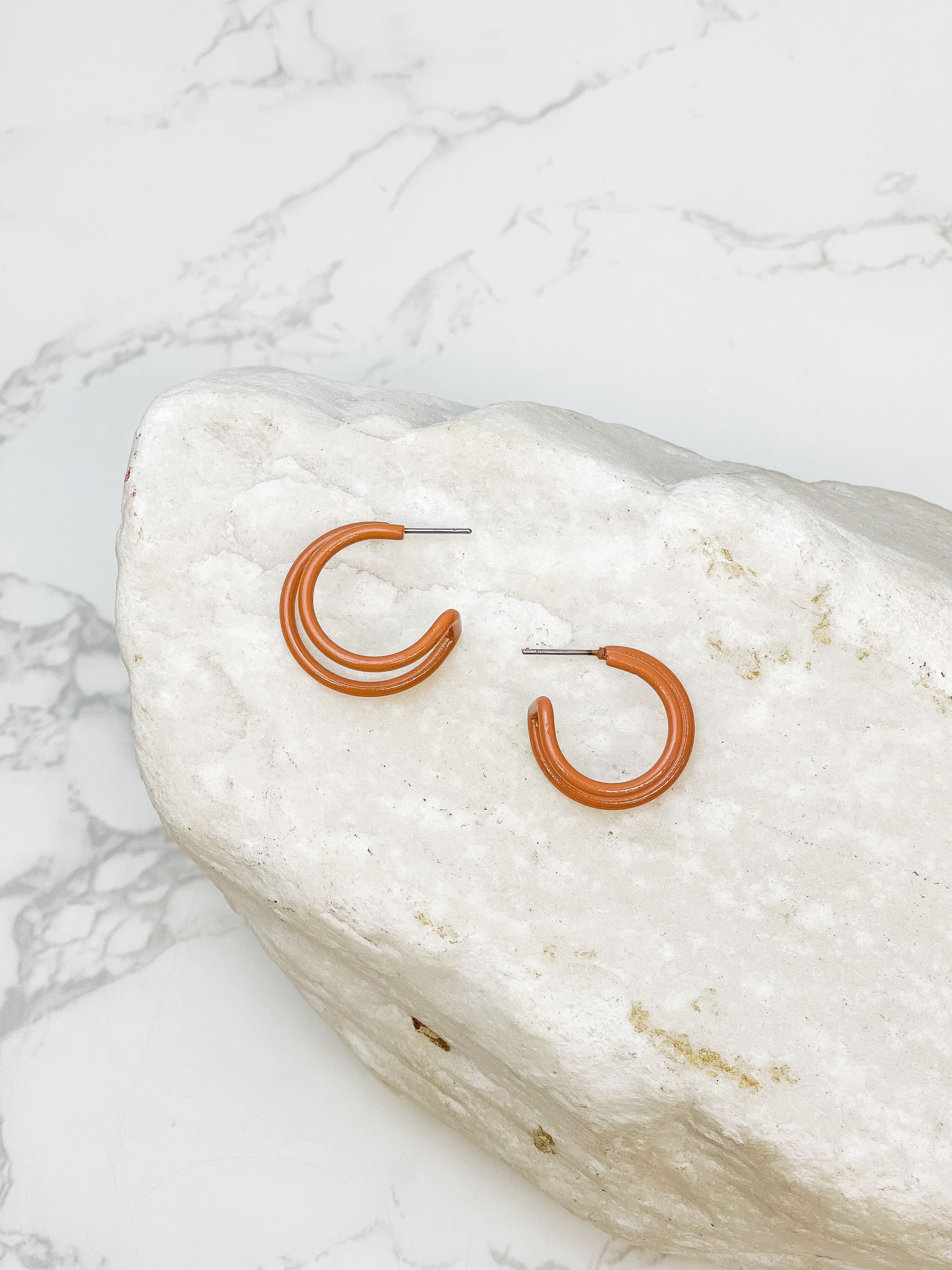 Enamel Double Open Hoop Earrings - Camel