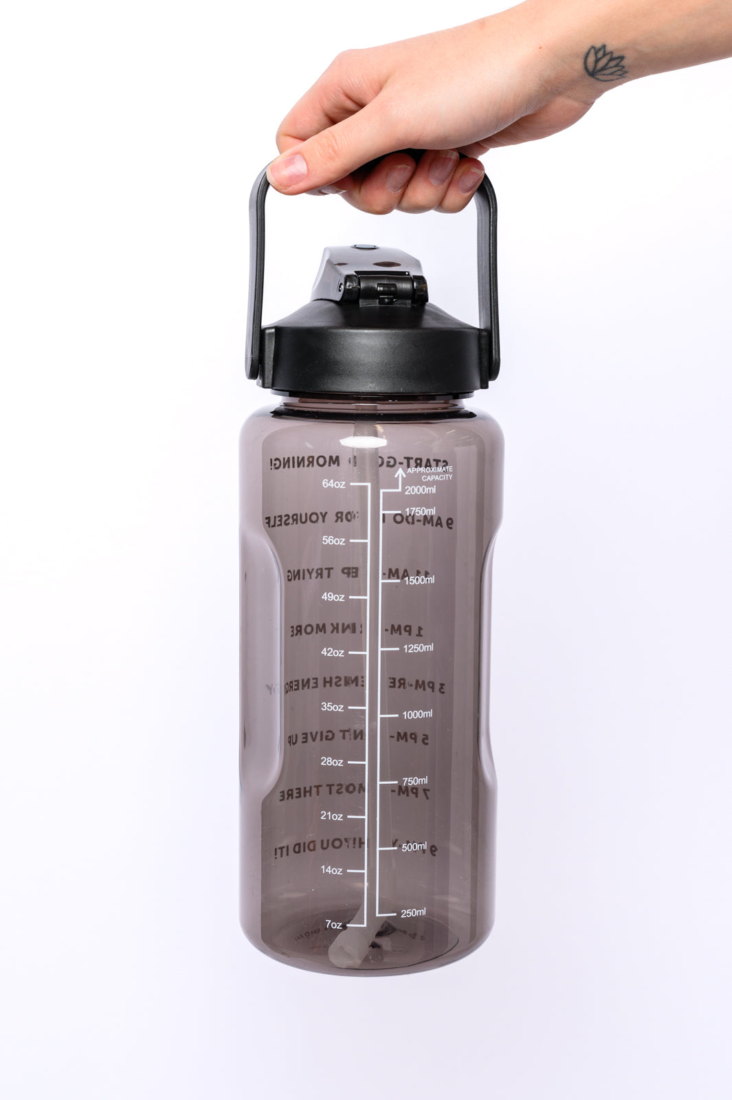 Elevated Water Tracking Bottle in Black (Ships in 1-2 Weeks)