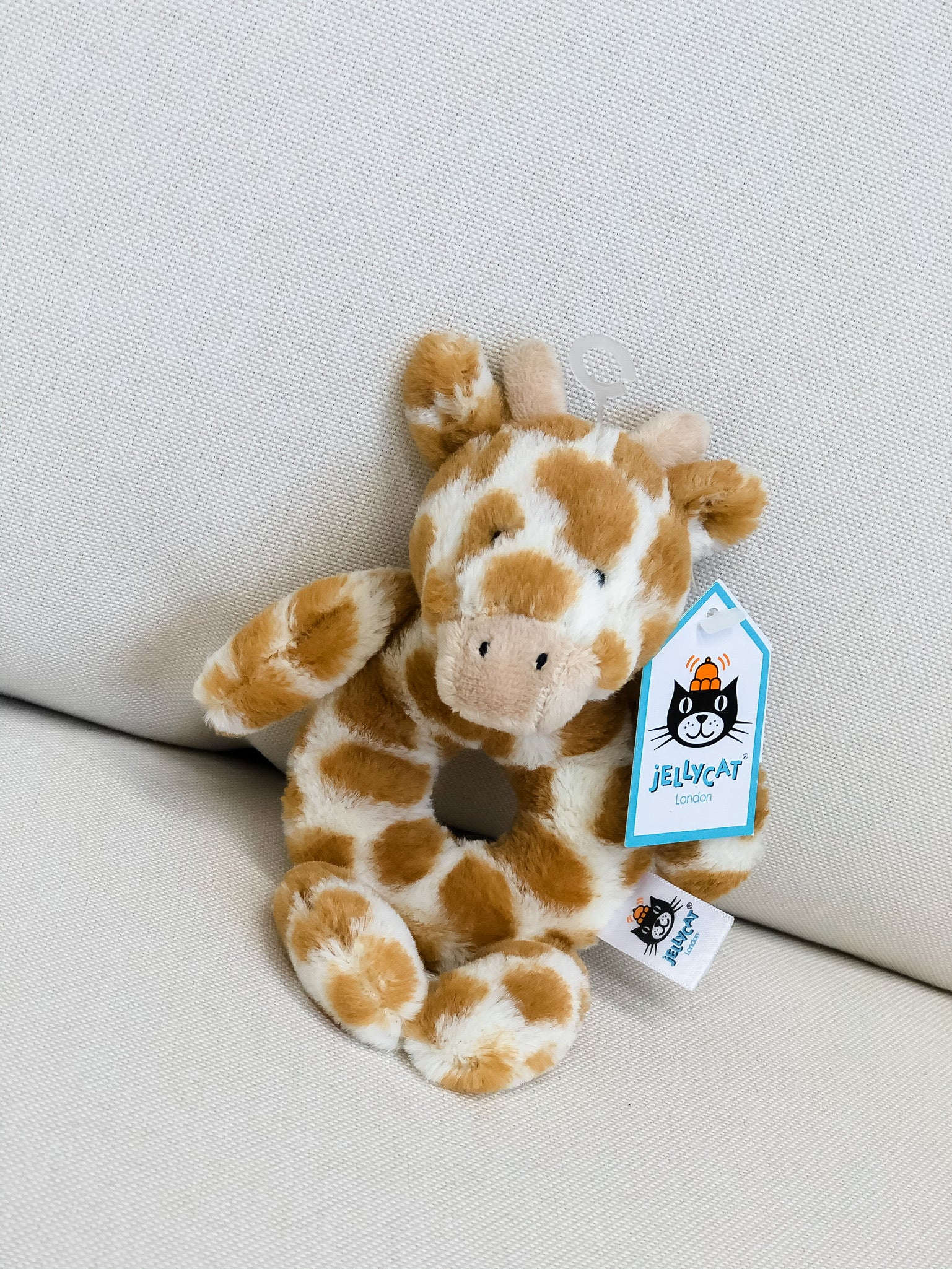 jellycat giraffe