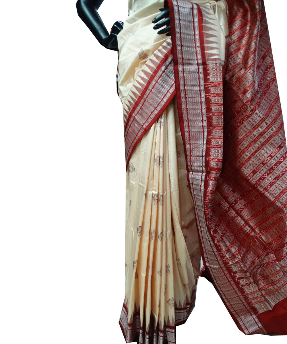 sandal with maroon silk saree