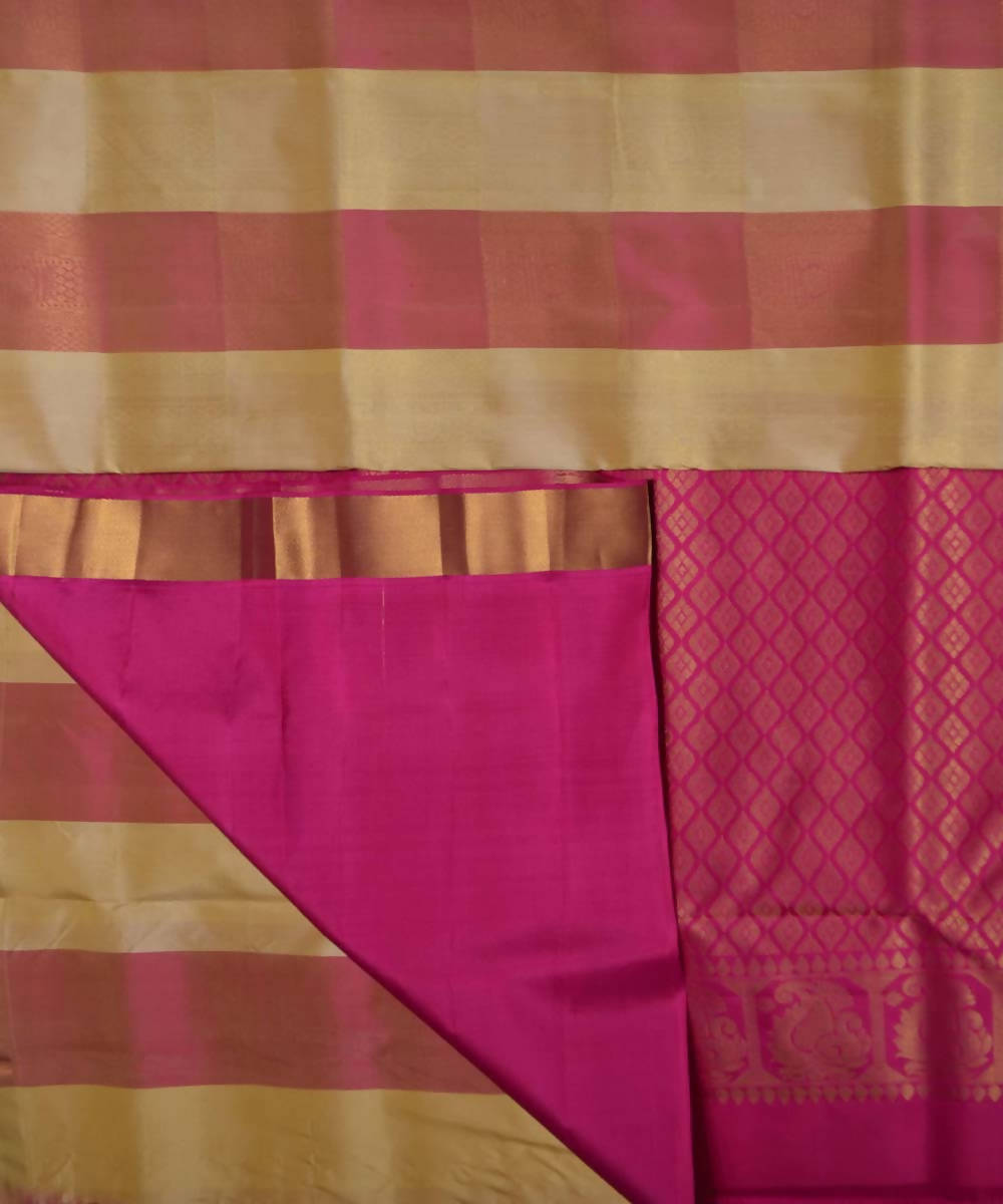 sandal with pink saree