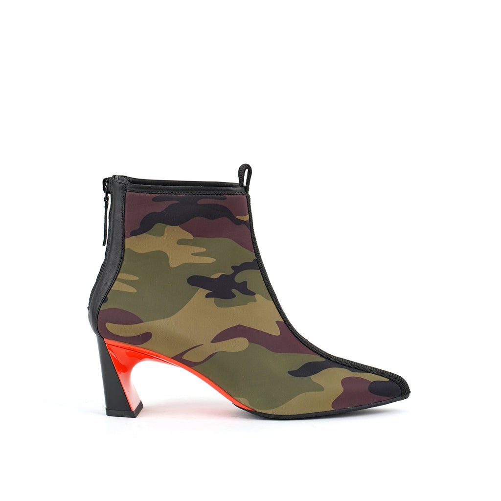 Step Mobius Chelsea - Camouflage – United Nude