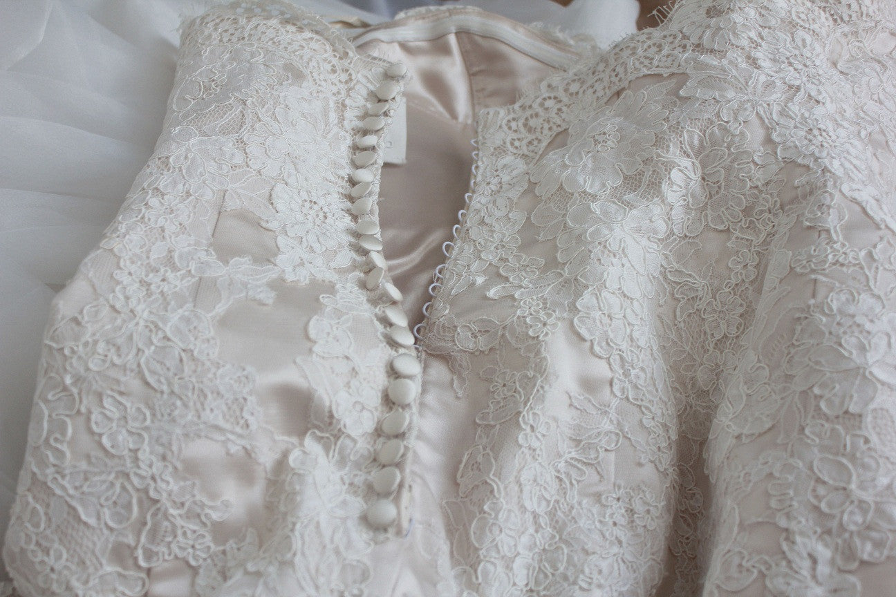 French Lace Scallop Hem Mermaid Wedding Dress with Organza Ruffles Str ...