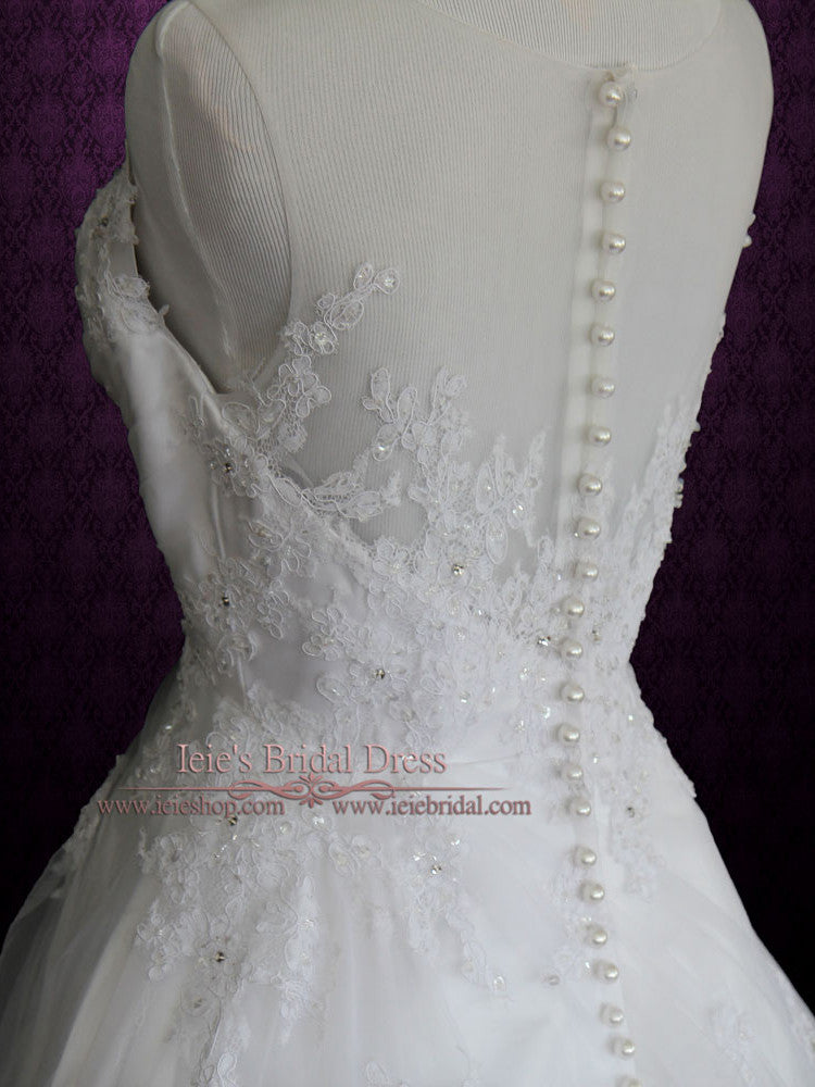 Image of wedding dress buttons