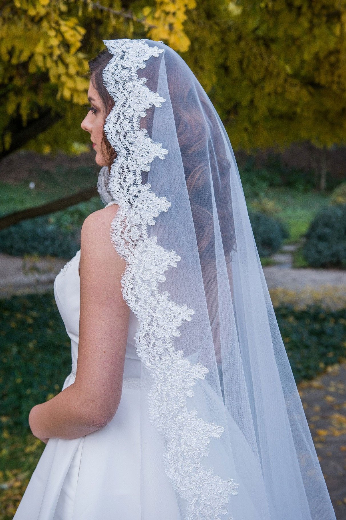 mantilla wedding veil