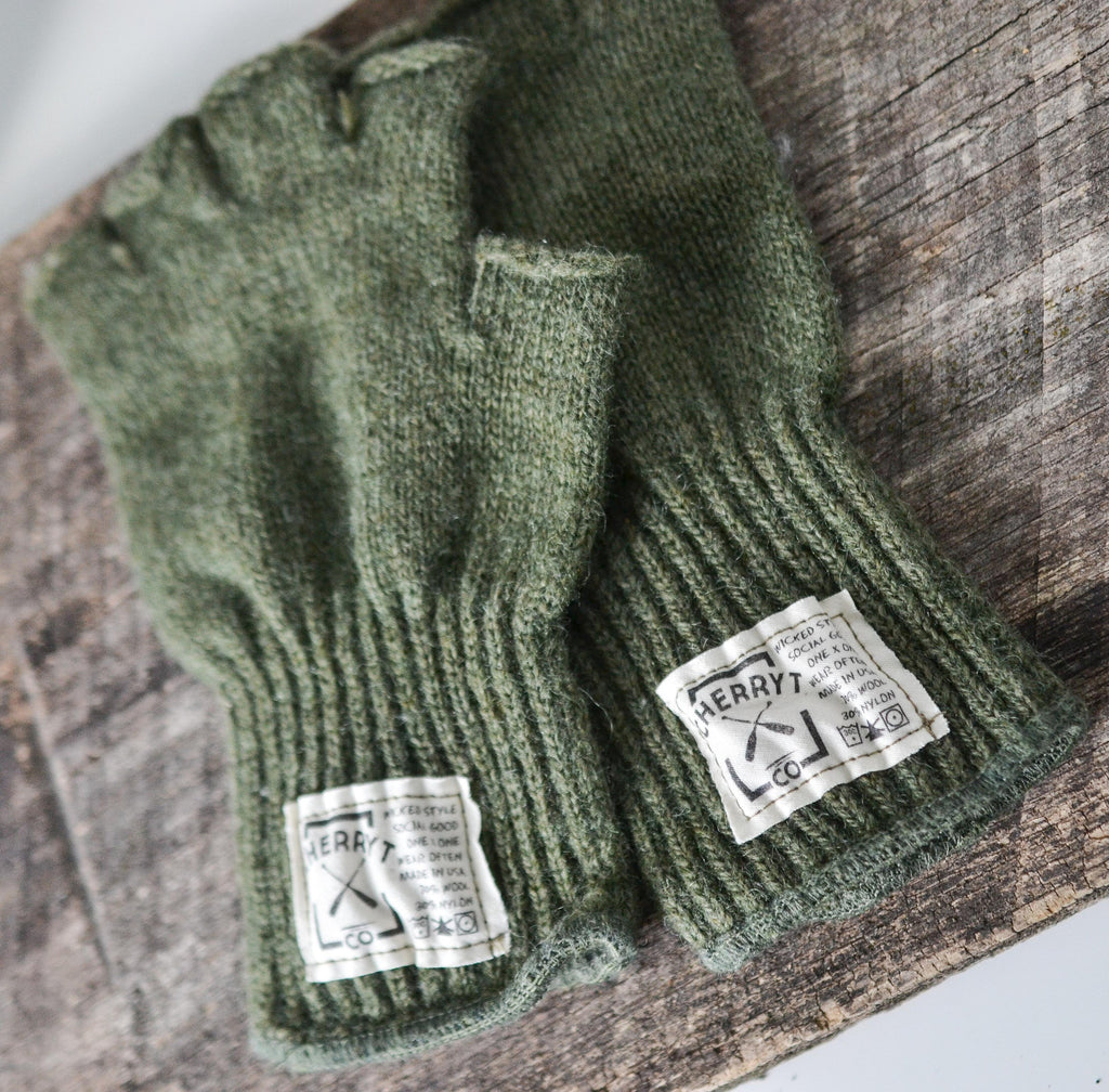 olive fingerless gloves