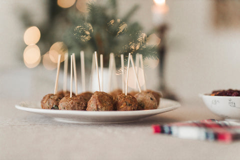 Image of the appetizer meatballs with cranberry jelly recipe by Les Belles Combines/Image of the appetizer meatballs recipe by Les Belles Combines
