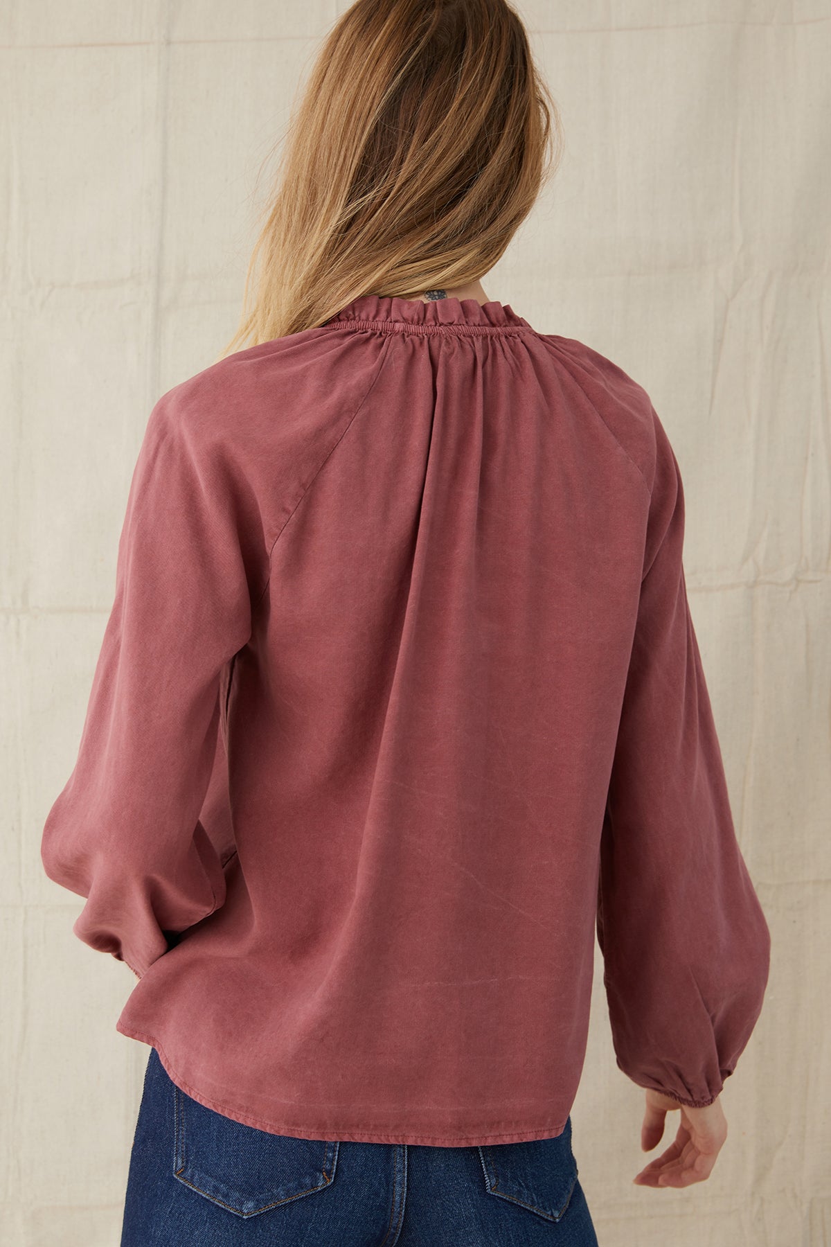 bella dahl raglan ruffle neck blouse