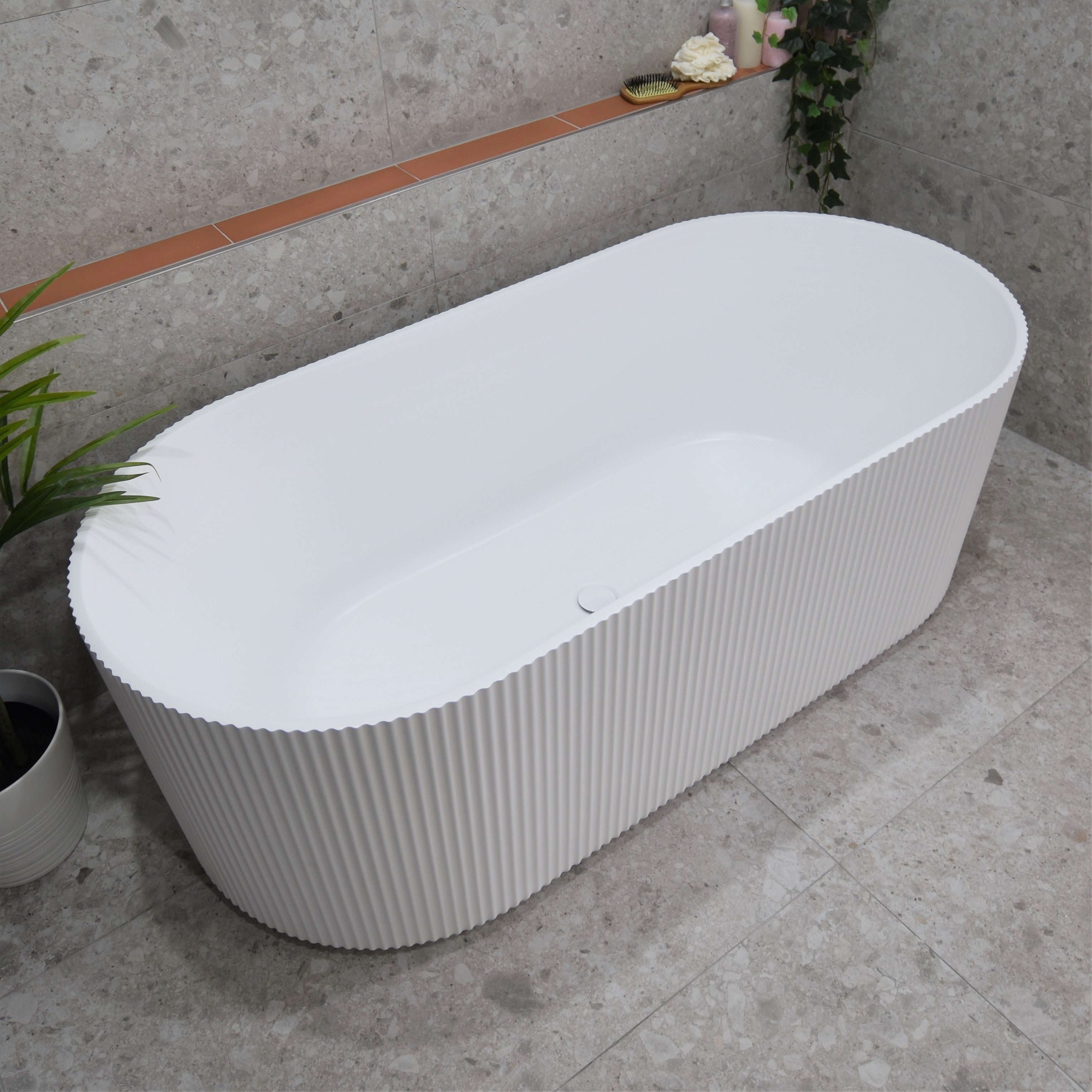 **CLEARANCE STOCK Brighton Groove 1500mm Fluted Oval Freestanding Bath, Gloss White