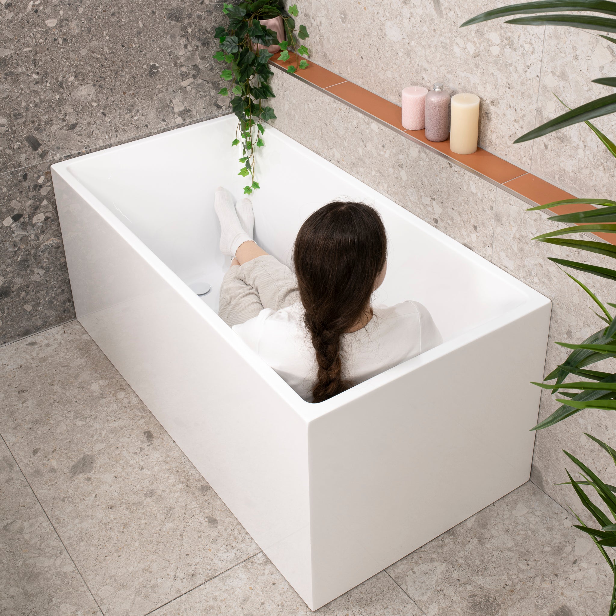 Cubix 1400mm Square Multifit Freestanding Bath, Gloss White