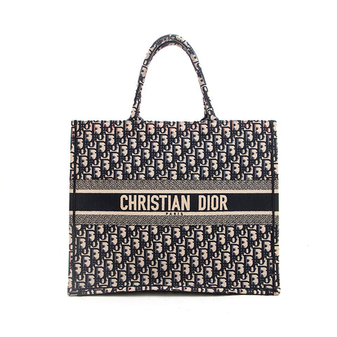 Dior Book Tote（ディオール ブック トート）