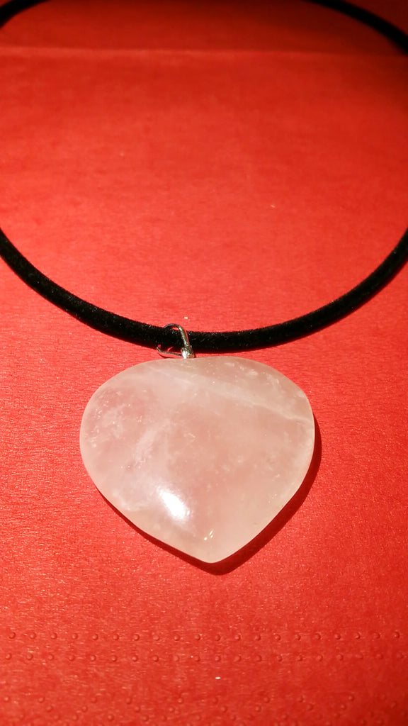 heart shaped rose quartz pendant