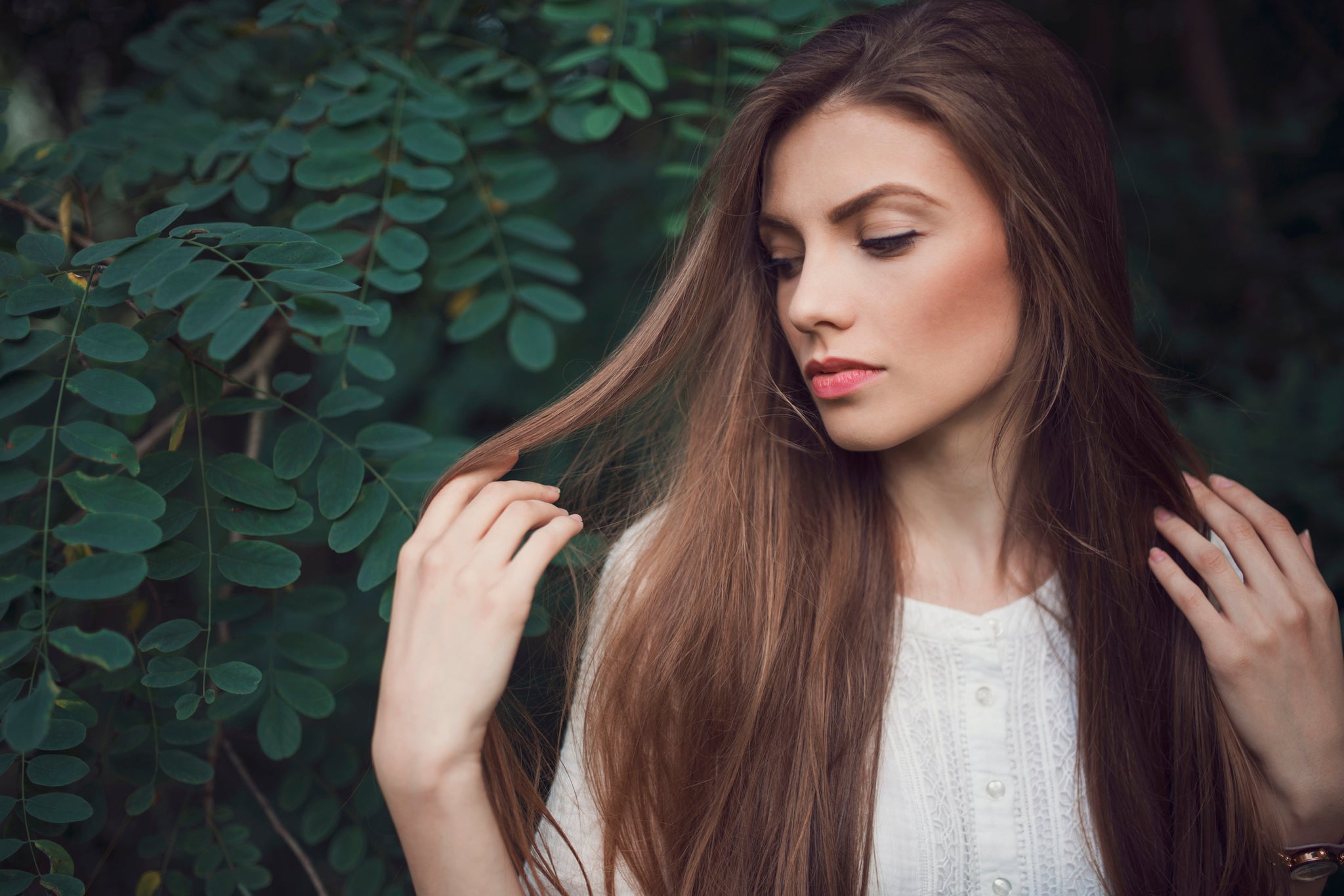 How to Straighten Hair 7 HeatFree Tips for Straight Hair