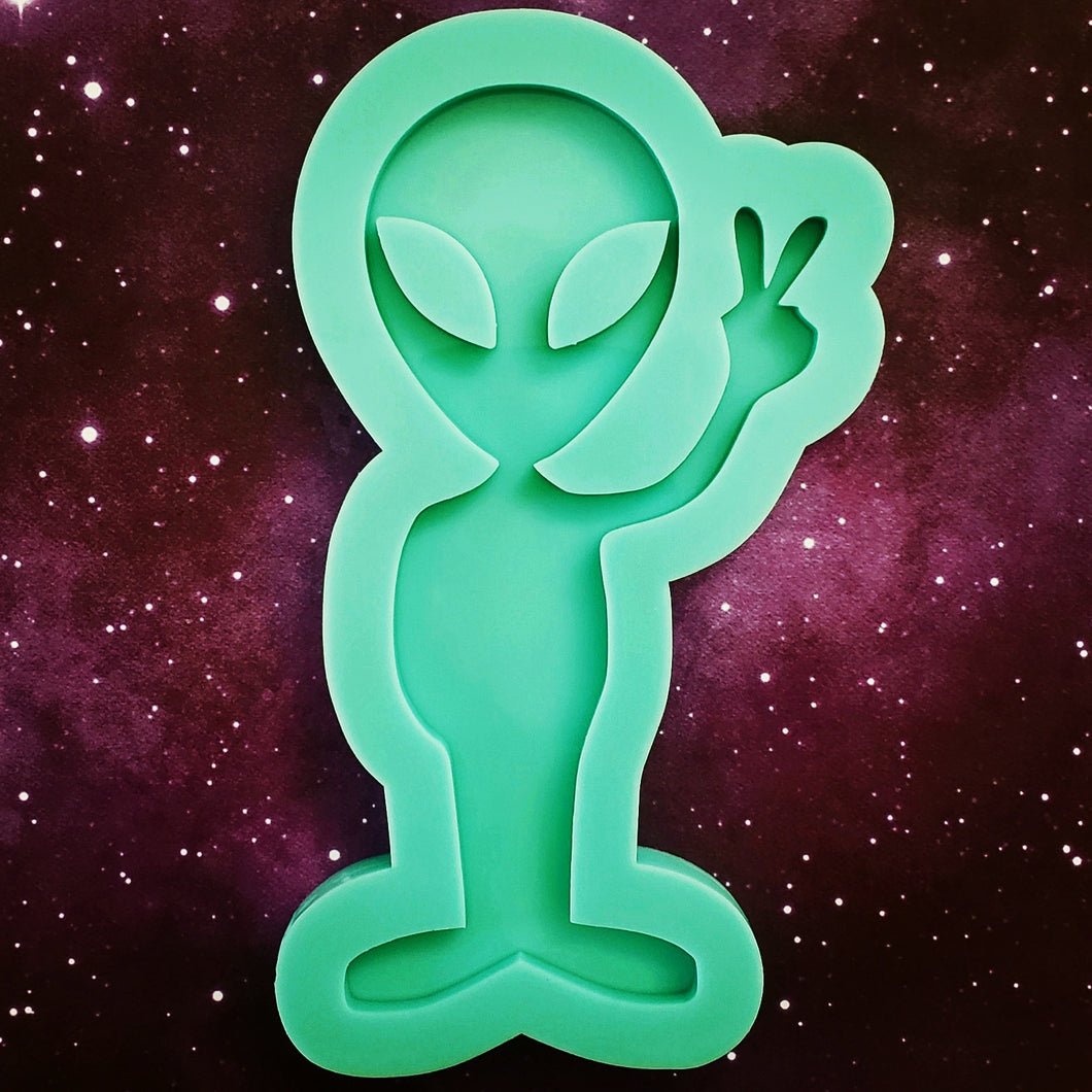 Peace Alien Mold- 3 sizes