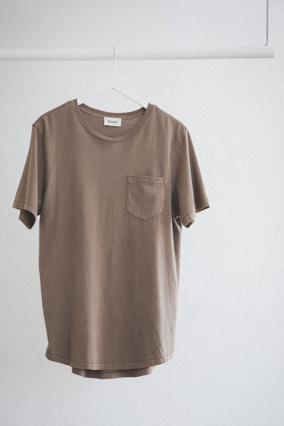 CORE CURVED HEM TEE