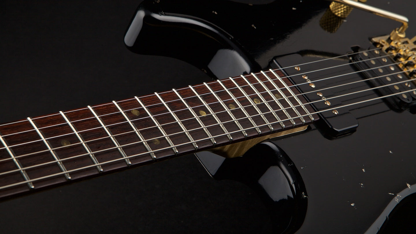 Luxxtone Guitars El Machete Black Over Shoreline Gold #0069 – World Guitars