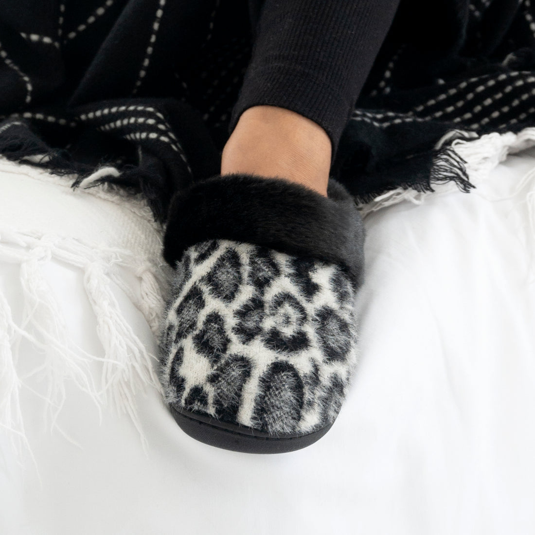 Isotoner Women's Faux Fur and Satin Tabby Slide Slippers Black 9-10