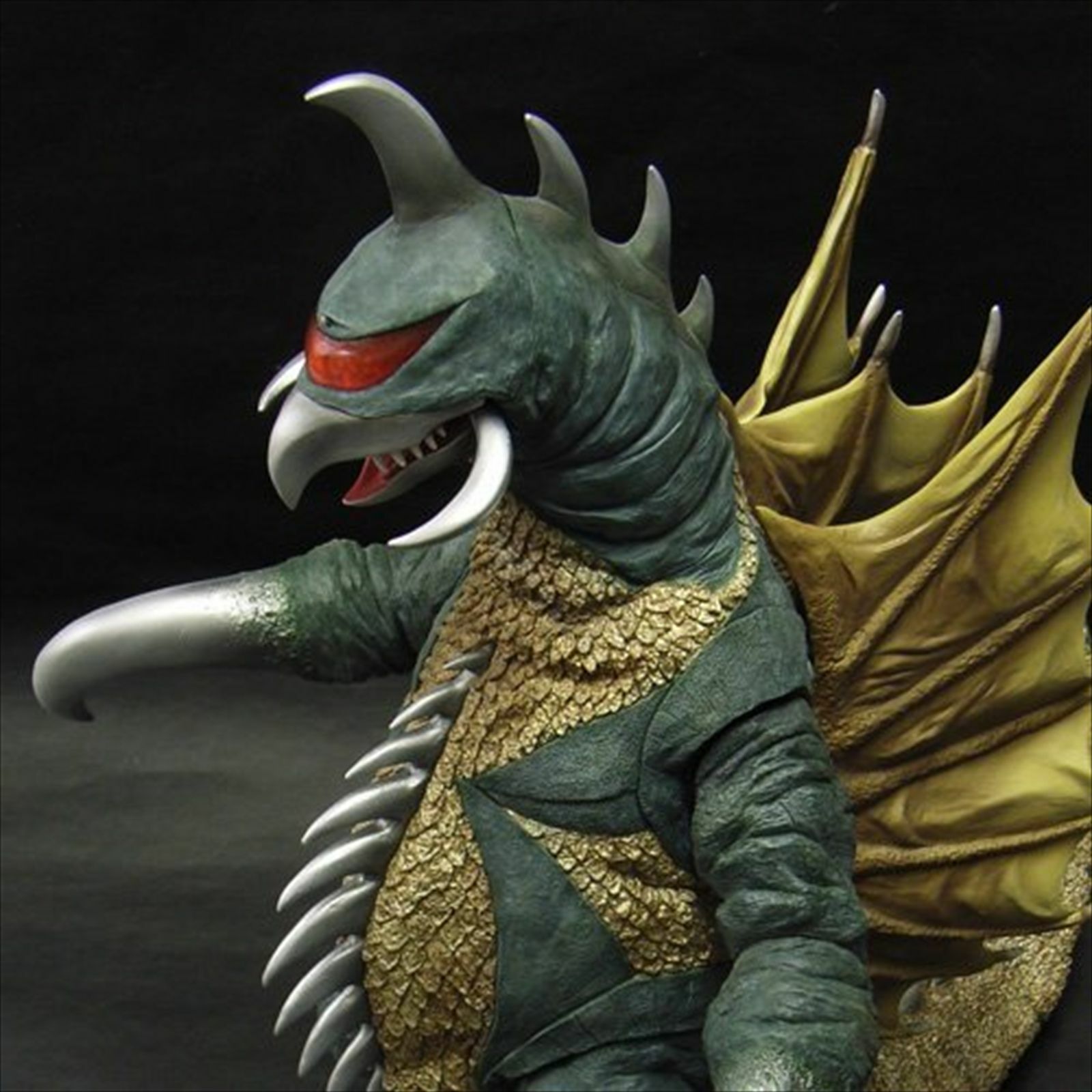 gigan 12 inch