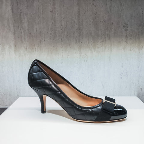 Ferragamo 70 Erice Black Patent Pumps – shopwithzech