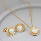 Gold pearl jewellery for 30th anniversary