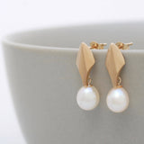 Pearl dropper earrings