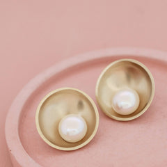 Gold pearl studs