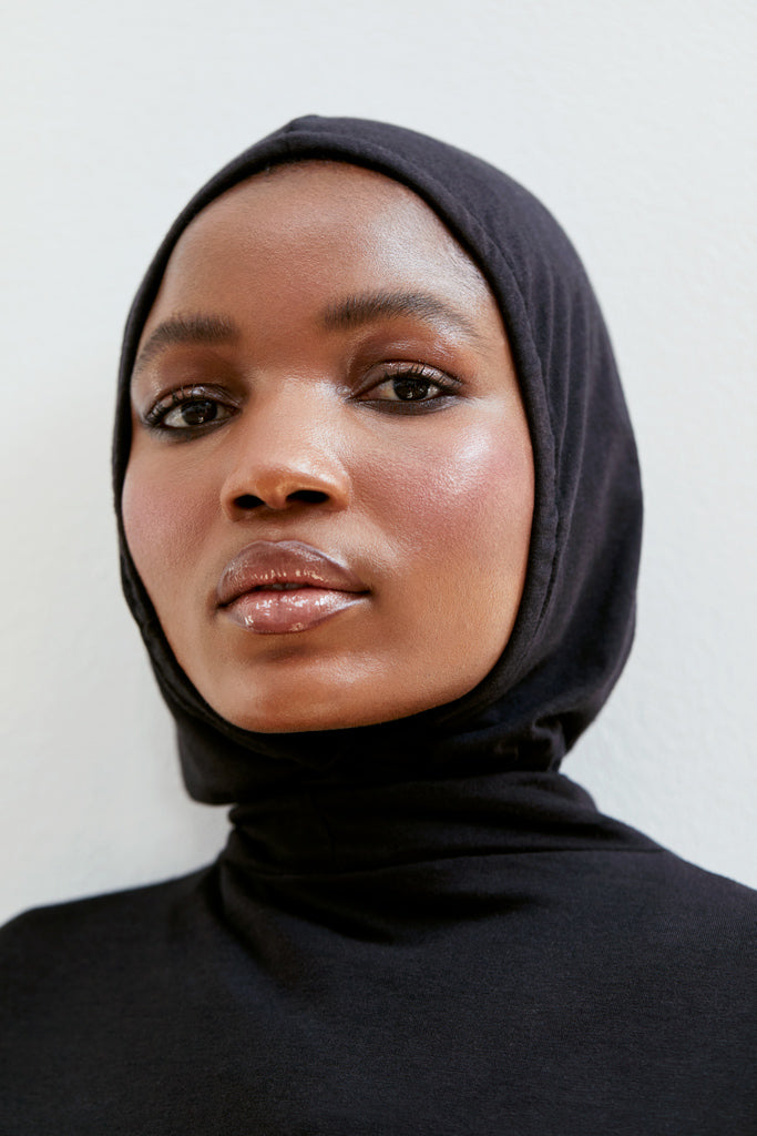 Jet Black Hooded Hijab – Silq Rose
