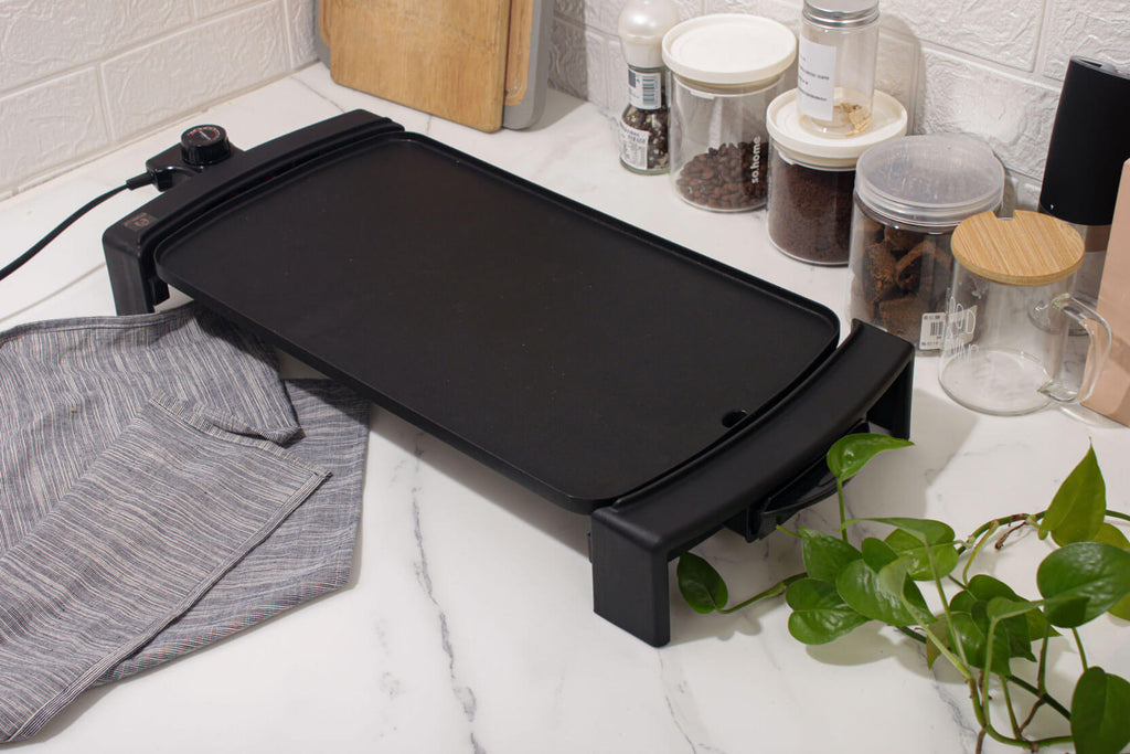 Electric indoor griddle 