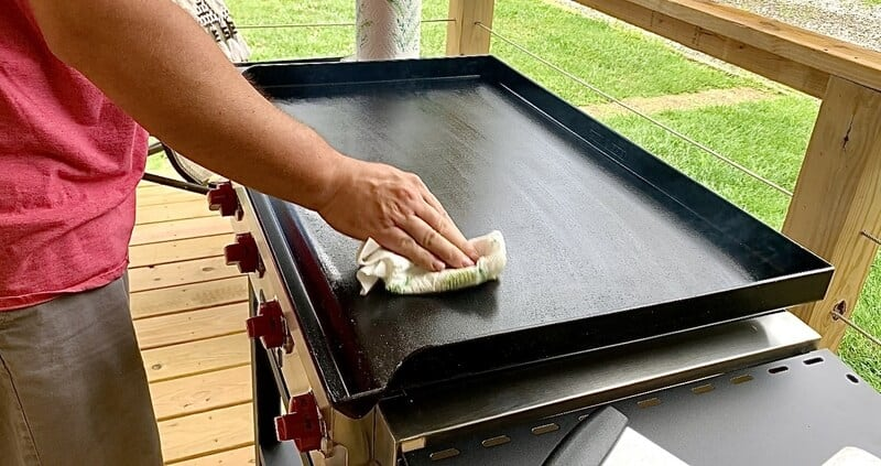 Cleaning of Blackstone Griddle