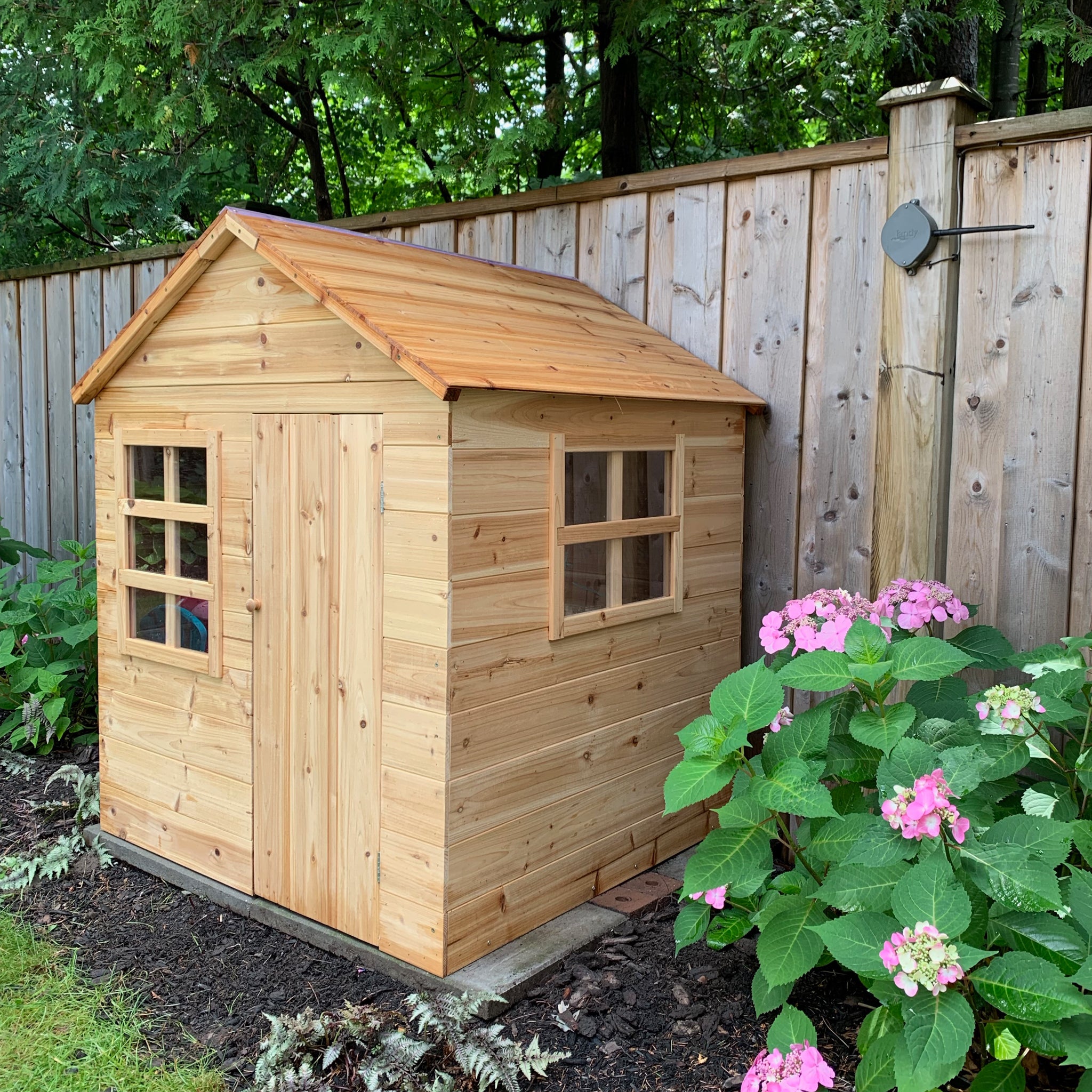 outdoor playhouse with floor