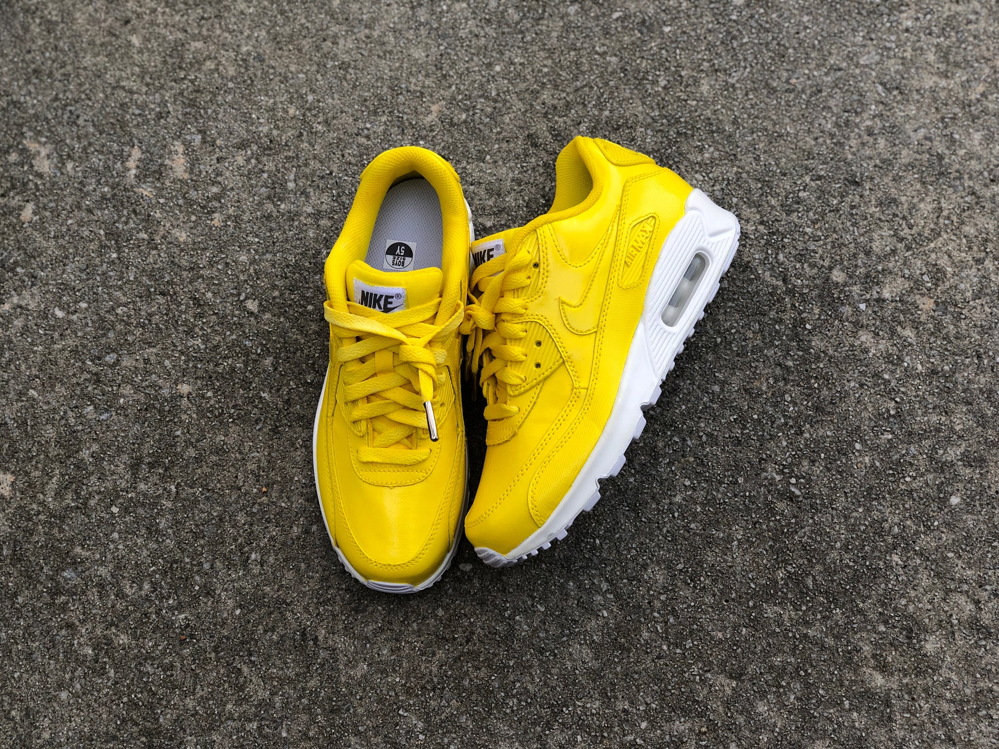 sunshine yellow nike presto